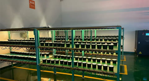 Upward Lighting Aging Test Room