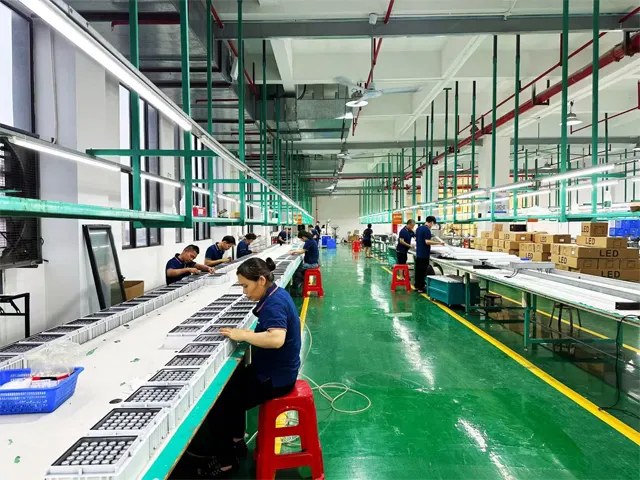 Upward Lighting production workshop -- Zhongshan LED factory
